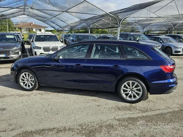 Audi A4 Avant 2022 photo 3