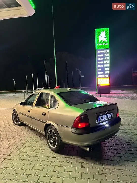 Opel Vectra 1998 photo 2