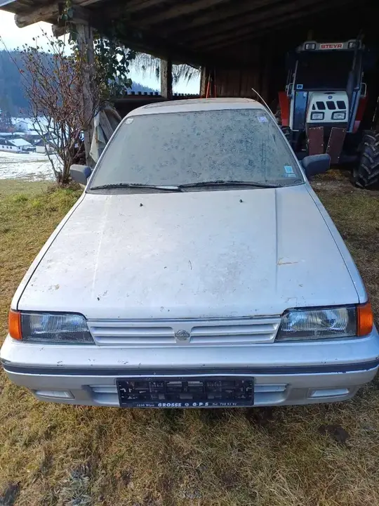 Nissan Sunny 1990 photo 3
