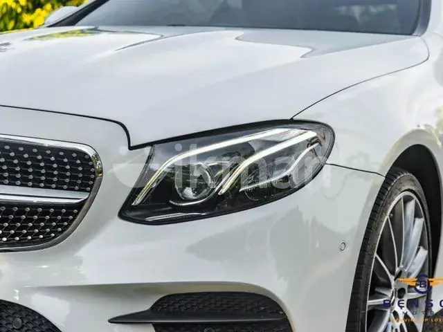 Mercedes-Benz E300 2017 photo 3