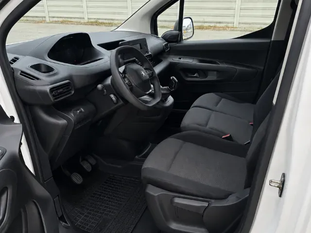 Peugeot Partner 2021 photo 2
