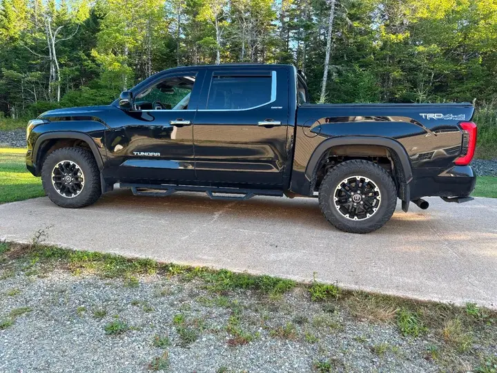 Toyota Tundra 2024 photo 3