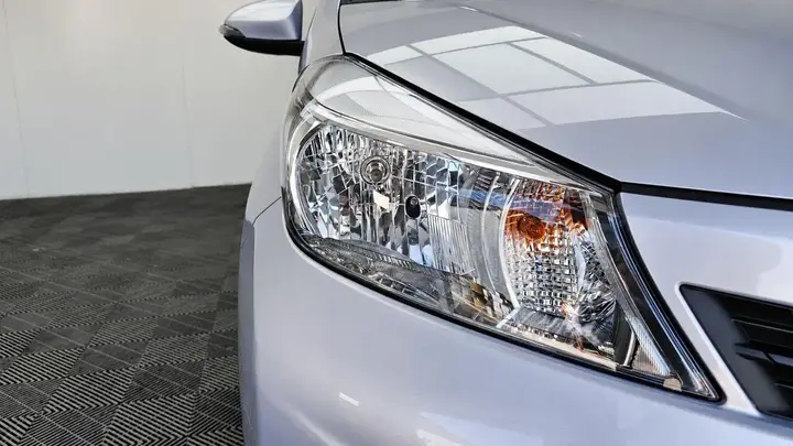 Toyota Yaris 2012 photo 3