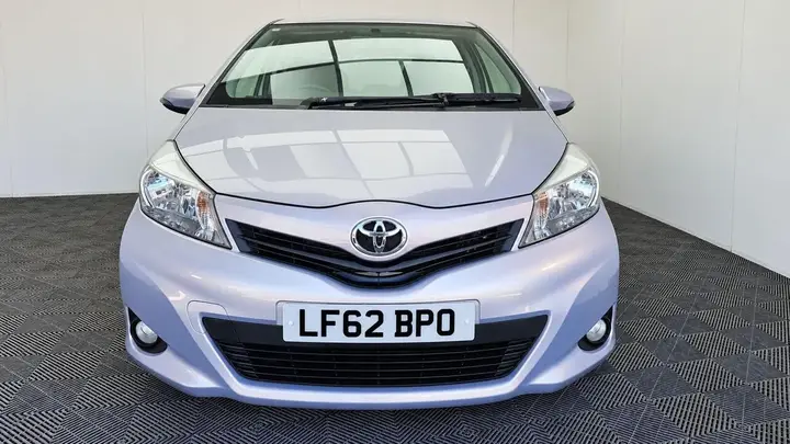 Toyota Yaris 2012 photo 4