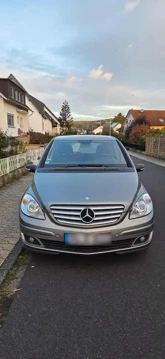 Mercedes-Benz B 170