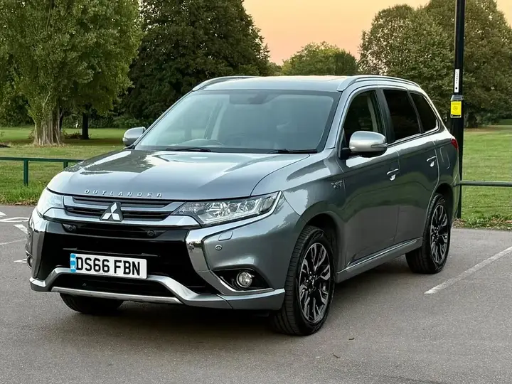 Mitsubishi Outlander 2016 photo 3