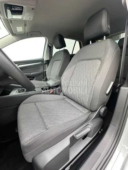 Volkswagen Golf 8 2025 photo 4