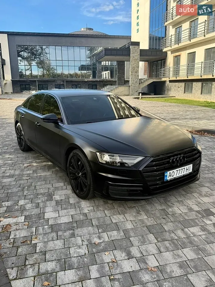 Audi A8 2018 photo 3