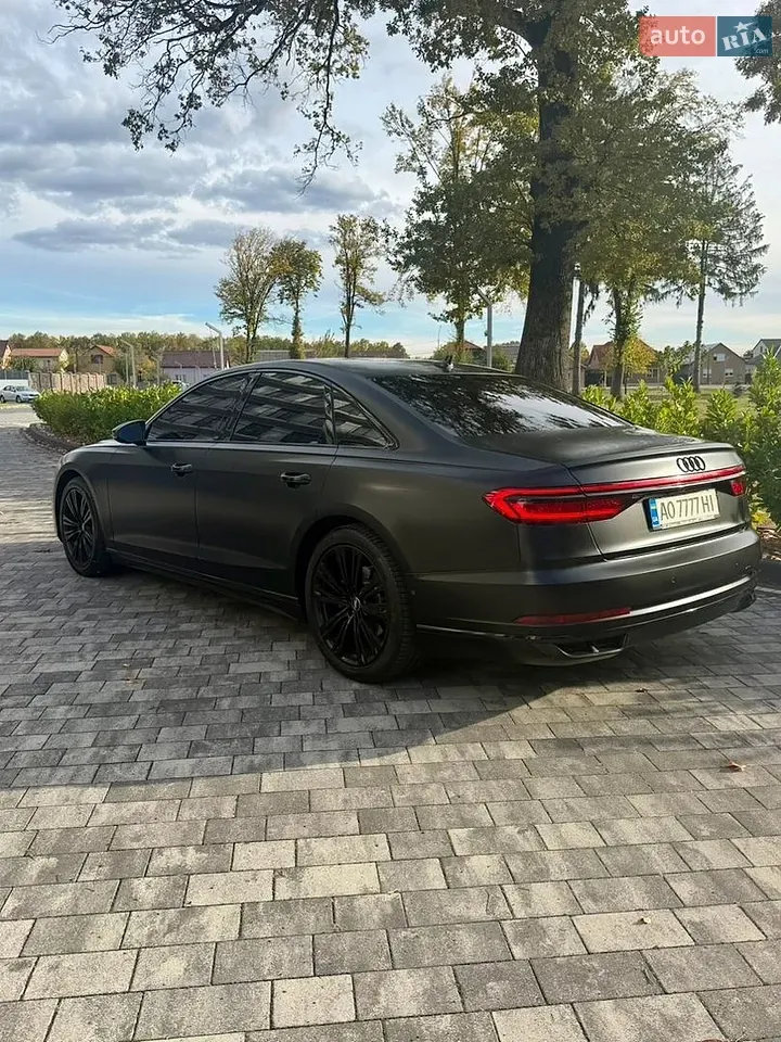 Audi A8 2018 photo 4