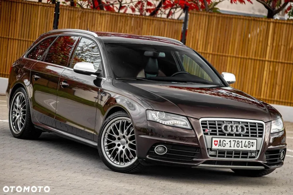 Audi S4 Avant 2010 photo 2