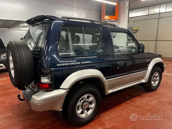 Mitsubishi Pajero 1996 photo 3