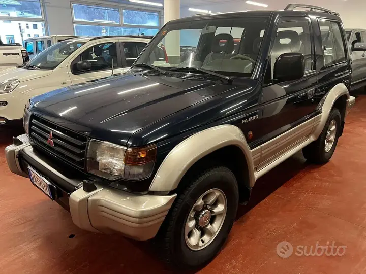 Mitsubishi Pajero 1996 photo 4