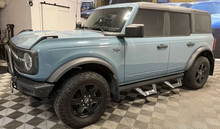 Ford Bronco 2021 photo 2