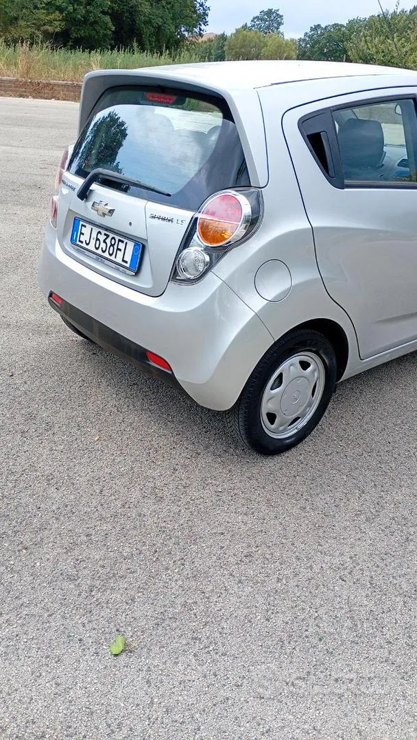 Chevrolet Spark 2011 photo 3