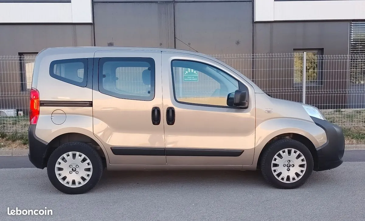 Citroen Nemo Combi 2010 photo 3