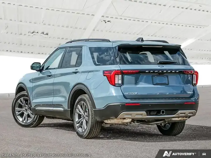 Ford Explorer 2026 photo 4