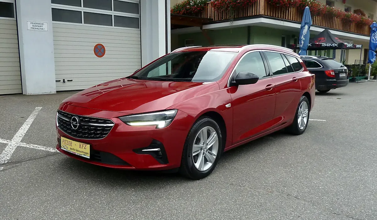 Opel Insignia 2022 photo 2