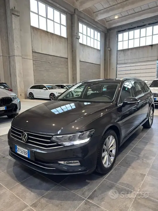 Volkswagen Passat Variant 2022 photo 2