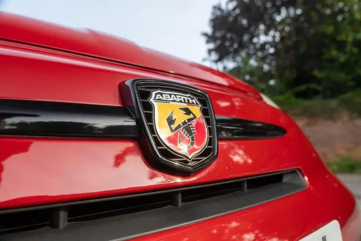 Abarth 500 2011 photo 3