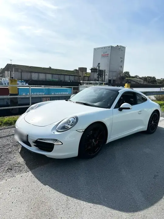 Porsche 911 Carrera S