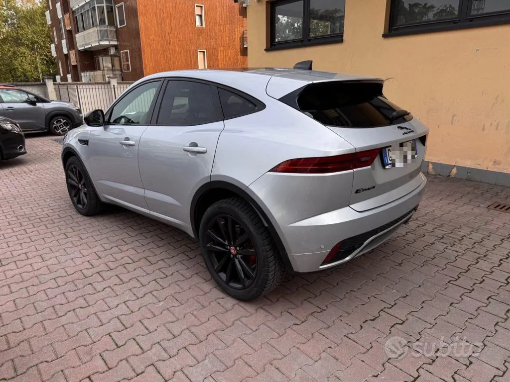 Jaguar E-Pace 2022 photo 4