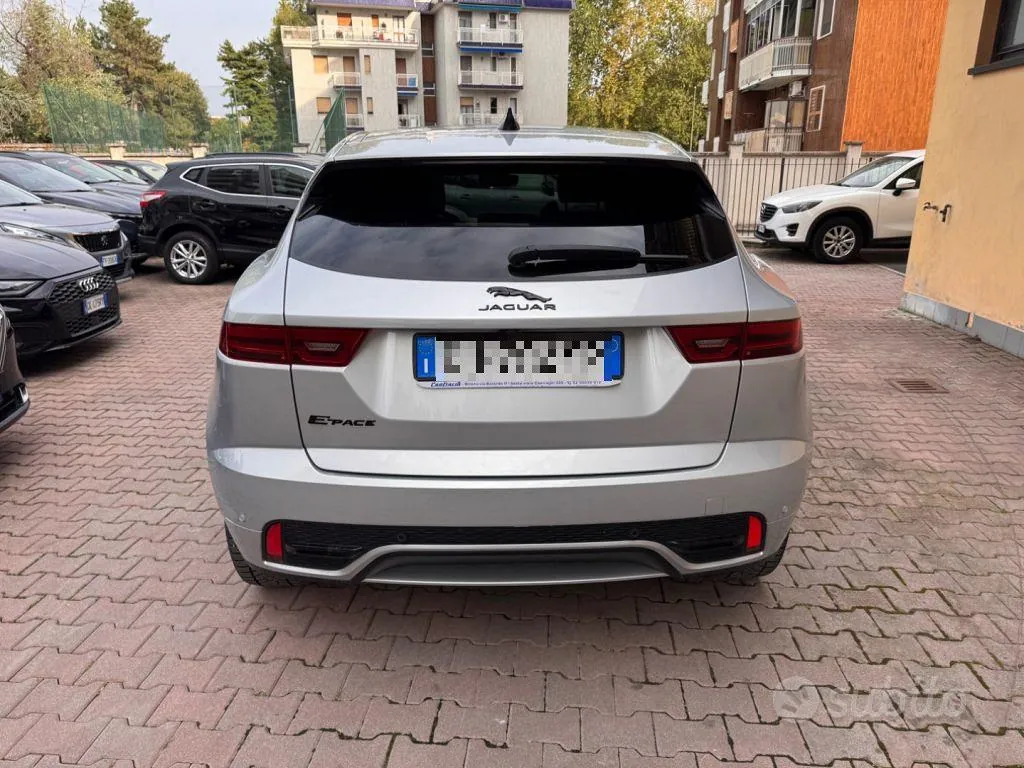 Jaguar E-Pace 2022 photo 5