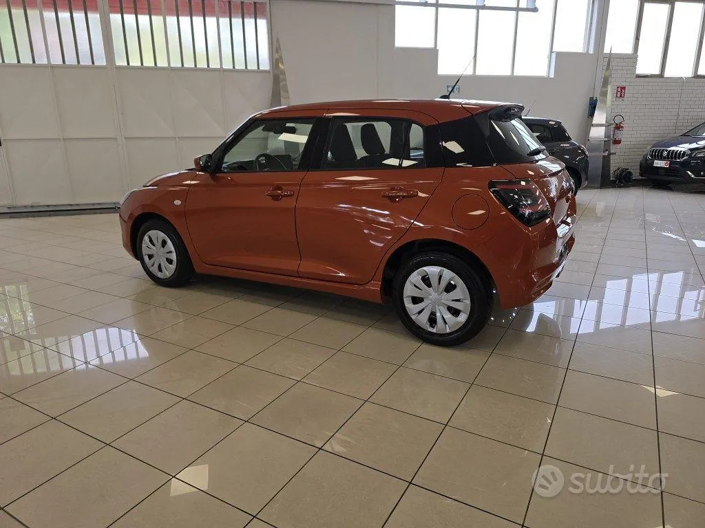 Suzuki Swift photo 3