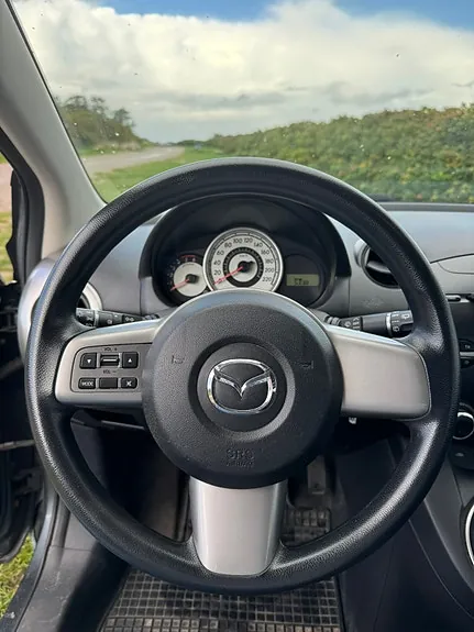 Mazda 2 2009 photo 5