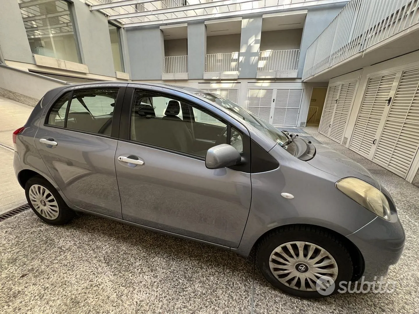 Toyota Yaris 2010 photo 5