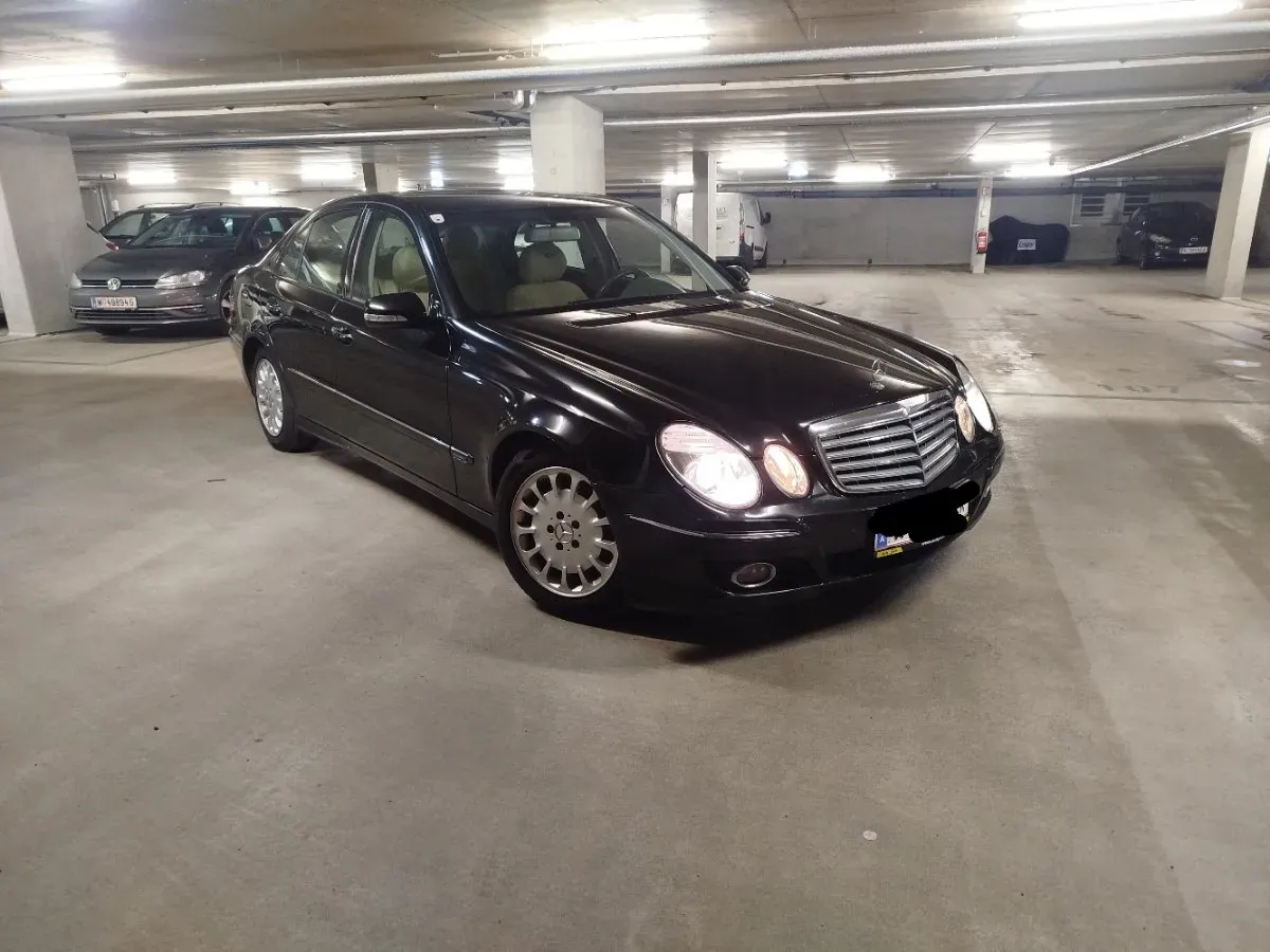 Mercedes-Benz E-Class 2007 photo 2