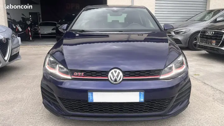 Volkswagen Golf 2019 photo 2