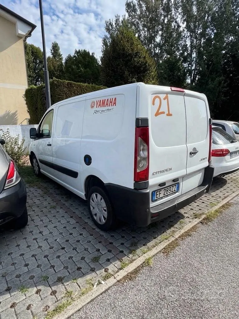 Citroen Jumpy 2010 photo 2