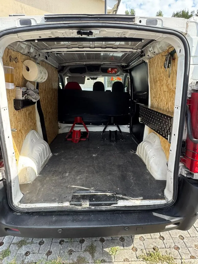 Citroen Jumpy 2010 photo 4