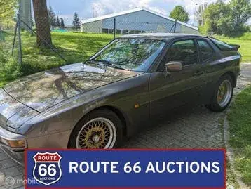 Porsche 944