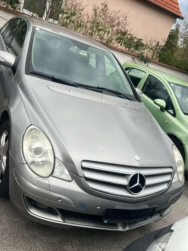 Mercedes-Benz R-Class