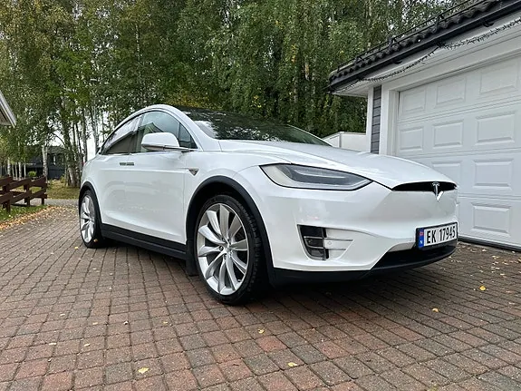 Tesla Model X 2016 photo 2