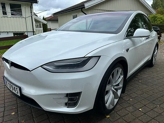 Tesla Model X 2016 photo 5