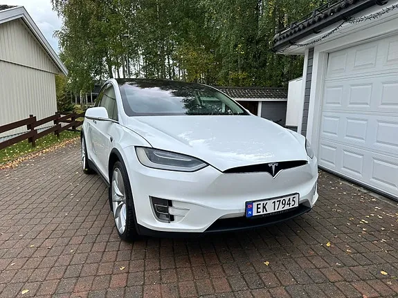 Tesla Model X 2016 photo 3