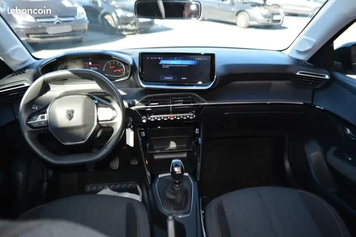 Peugeot 208 2025 photo 3