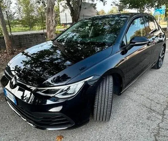 Volkswagen Golf 2022 photo 2