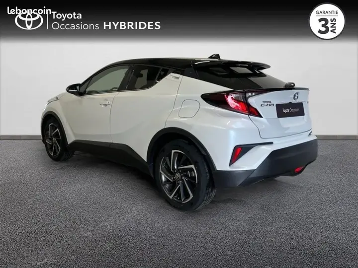 Toyota C-Hr 2023 photo 2