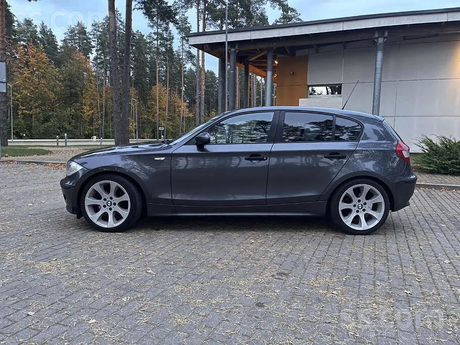 BMW 118 2005 photo 2