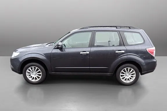 Subaru Forester 2011 photo 2