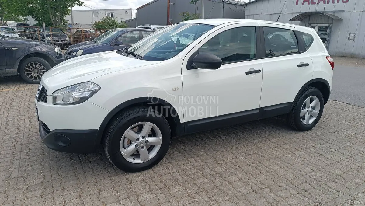 Nissan Qashqai 2013 photo 3