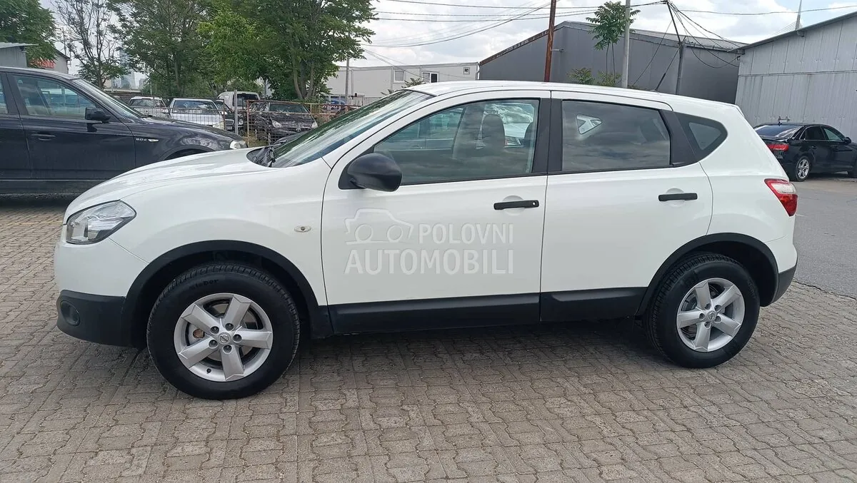 Nissan Qashqai 2013 photo 5