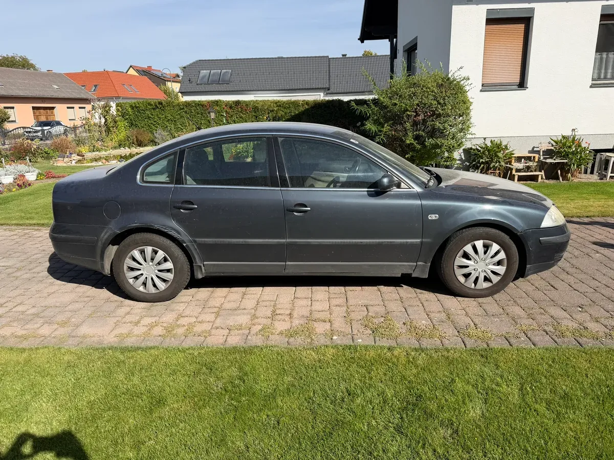 Volkswagen Passat 2001 photo 3
