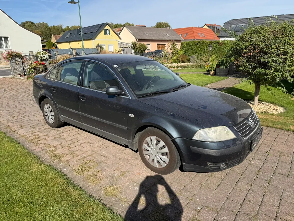 Volkswagen Passat 2001 photo 2