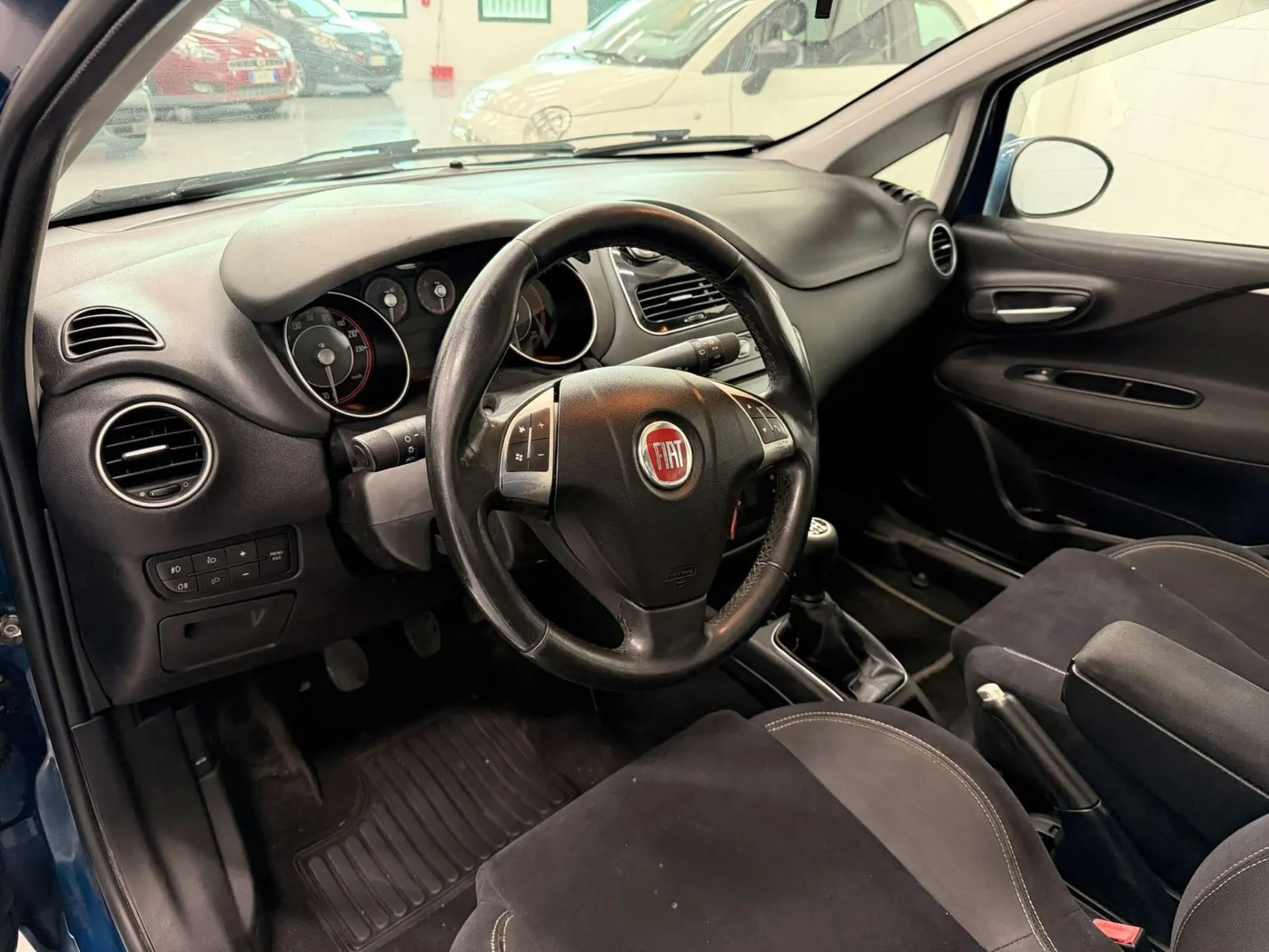 Fiat Punto Evo 2012 photo 4