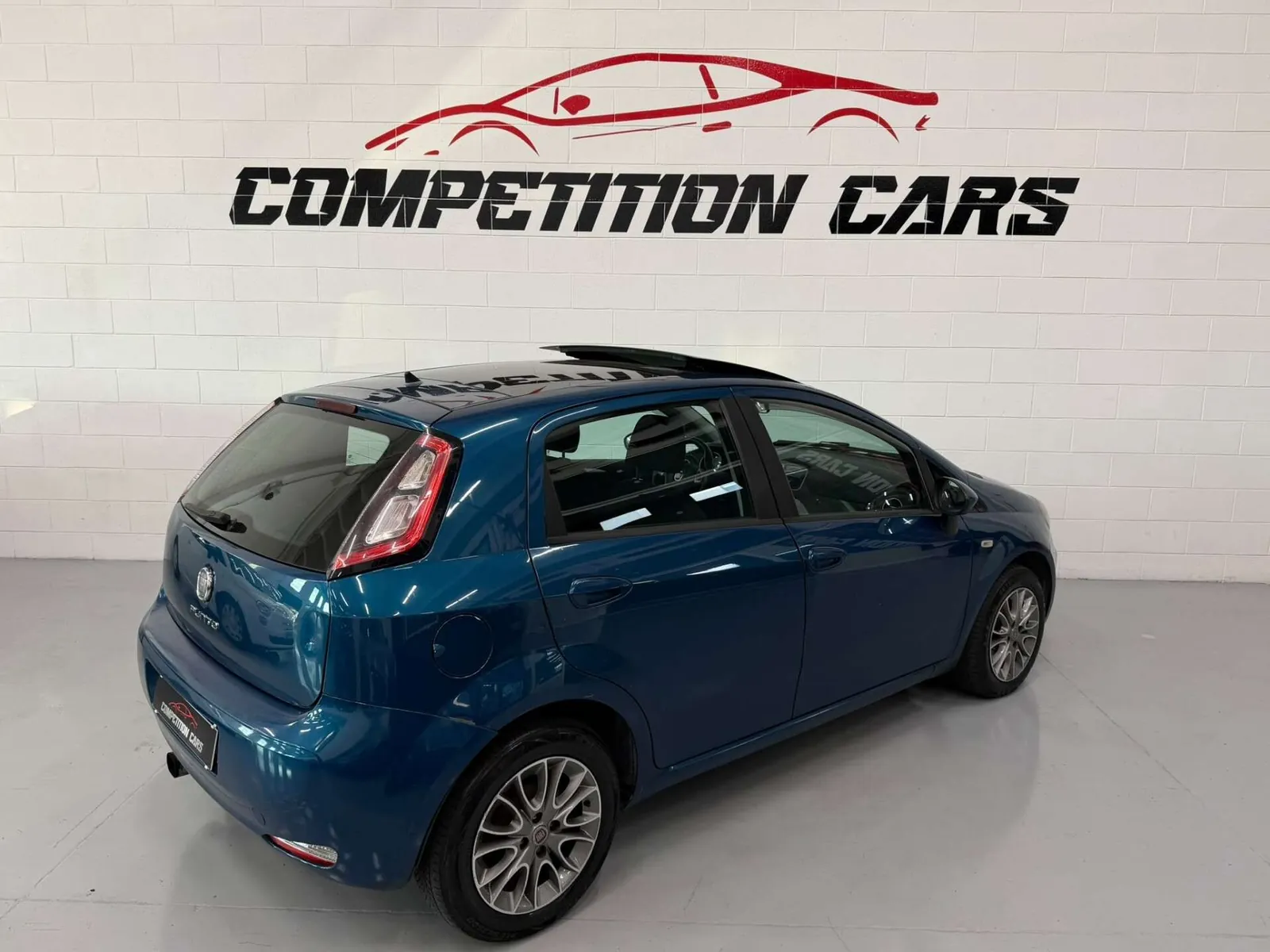 Fiat Punto Evo 2012 photo 2