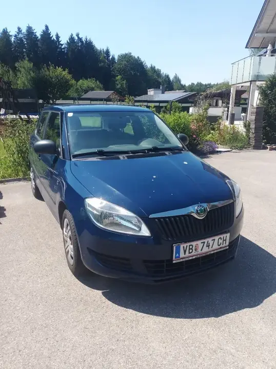 Skoda Fabia 2012 photo 3